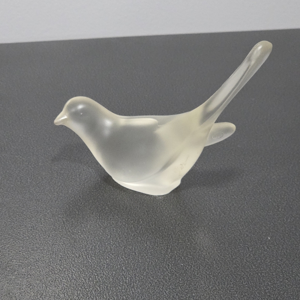 Vintage Fenton Frosted Glass Happiness Bird